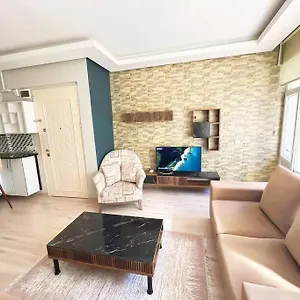  Apartment House In The Center Of Kadikoy Türkei
