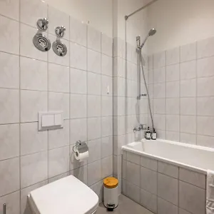 Arbio I Retro Near Hauptbahnhof Apartment